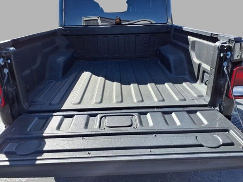 Used 2020 Jeep Gladiator Overland image 26