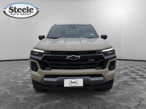 Used 2023 Chevrolet Colorado Z71 w/ Z71 Convenience Package 2 image 8
