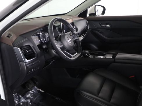 Used 2023 Nissan Rogue SL FWD image 23