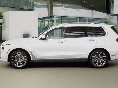 Used 2026 BMW X7 xDrive40i w/ Premium Package image 31