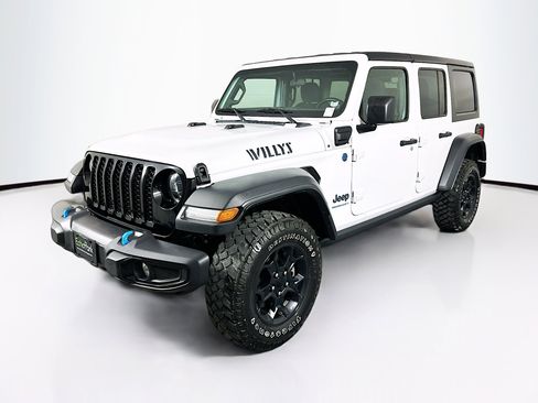 Used 2023 Jeep Wrangler Unlimited w/ Cold Weather Group AWD/4WD image 3
