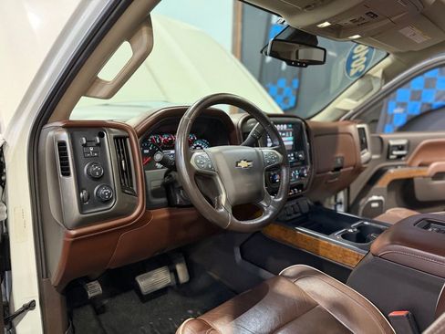 Used 2016 Chevrolet Silverado 3500 High Country w/ Duramax Plus Package image 12