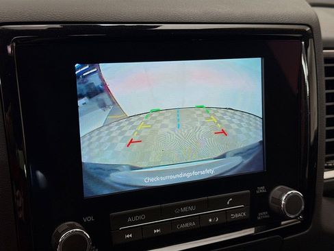 Used 2024 Nissan Frontier SL w/ Technology Package image 13