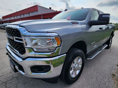 Used 2024 RAM 2500 Big Horn w/ Safety Group AWD/4WD image 15
