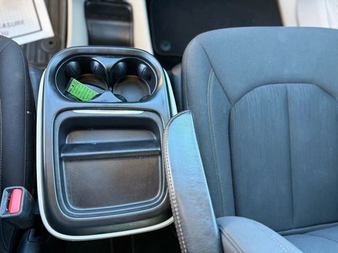 Used 2019 Chrysler Pacifica Touring Plus w/ Advanced Safetytec Group image 33