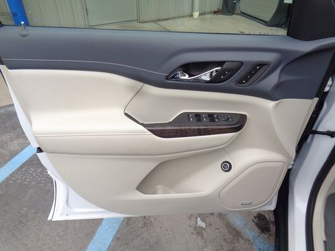 Used 2020 GMC Acadia Denali w/ Trailering Package image 16