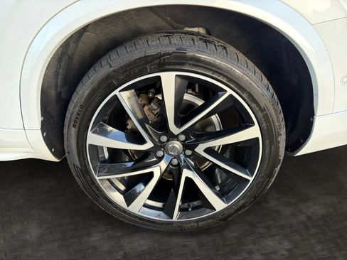 Used 2018 Volvo XC90 T6 Momentum w/ Convenience Package AWD/4WD image 43