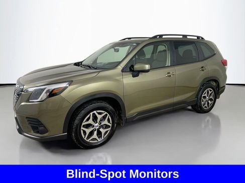 Used 2022 Subaru Forester Premium w/ Popular Package #1 image 4
