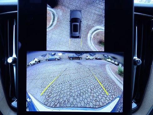 New 2026 Volvo XC60 B5 Plus w/ Protection Package Premier image 20