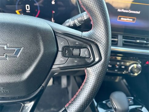 Used 2024 Chevrolet Trax RS image 32