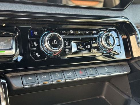 Used 2025 GMC Sierra 1500 AT4 image 37