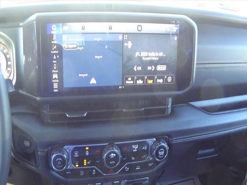 Certified 2025 Jeep Wrangler Sahara w/ Safety Group image 20