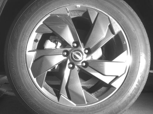 Used 2025 Nissan Rogue SV image 12