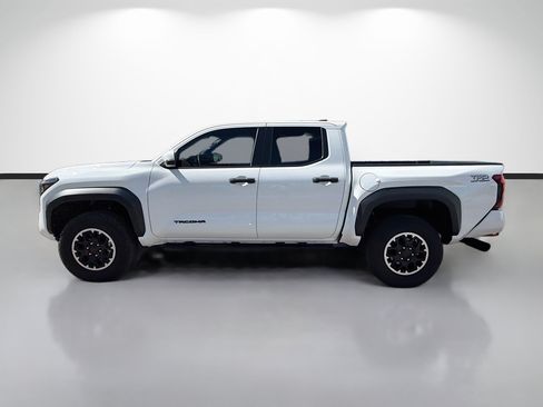 Used 2024 Toyota Tacoma TRD Off-Road w/ TRD Off Road Upgrade Package AWD/4WD image 6