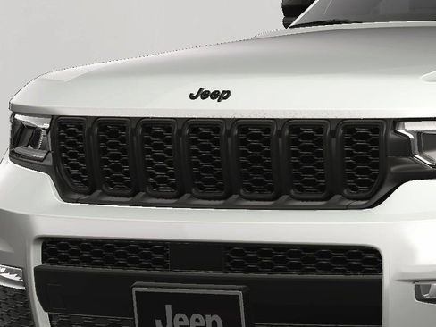 New 2025 Jeep Grand Cherokee L Limited w/ Black Appearance Package image 14