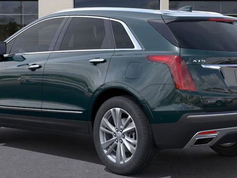Used 2025 Cadillac XT5 Premium Luxury w/ Technology Package AWD/4WD image 7