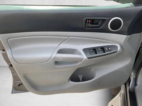 Used 2013 Toyota Tacoma 4x4 Double Cab w/ SR5 Pkg image 10