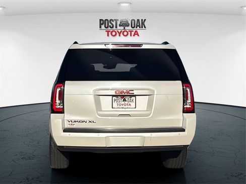 Used 2016 GMC Yukon XL SLT w/ Open Road Package image 6