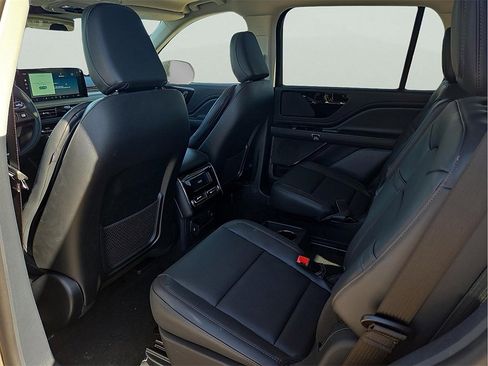 New 2026 Lincoln Aviator 2WD image 10