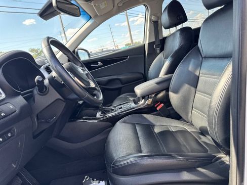 Used 2019 Kia Sorento EX AWD/4WD image 15