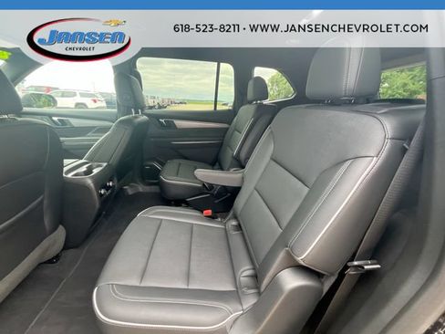 Used 2025 Buick Enclave Preferred FWD image 24