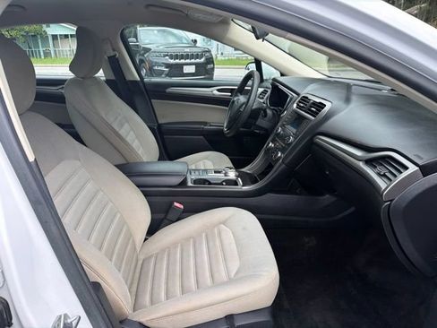Used 2018 Ford Fusion S FWD image 16