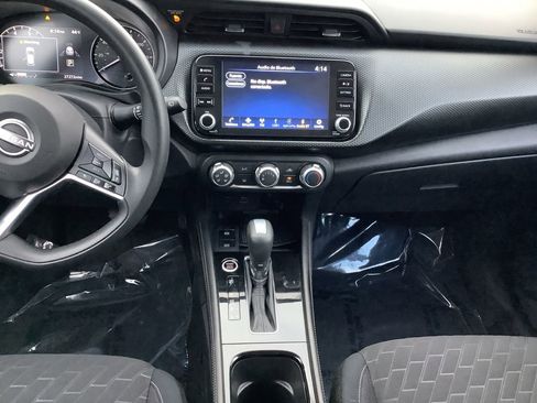 Used 2023 Nissan Kicks SV image 16