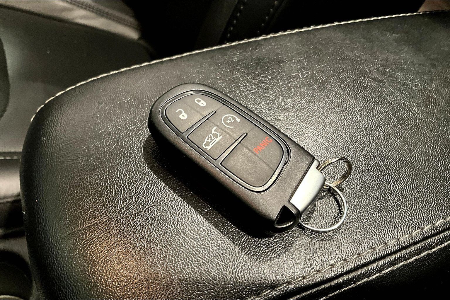 Used 2021 Jeep Cherokee Latitude Lux w/ Sun & Sound Group FWD image 34