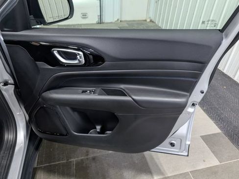 Used 2026 Jeep Compass Limited AWD/4WD image 27