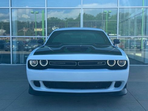 Used 2022 Dodge Challenger GT AWD/4WD image 3