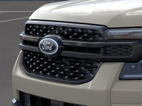 New 2025 Ford Ranger Lariat w/ Black Appearance Package image 17