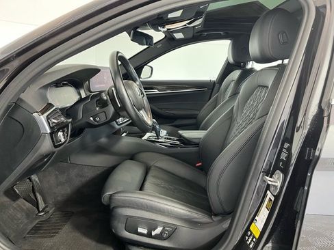 Used 2022 BMW 530i xDrive image 11