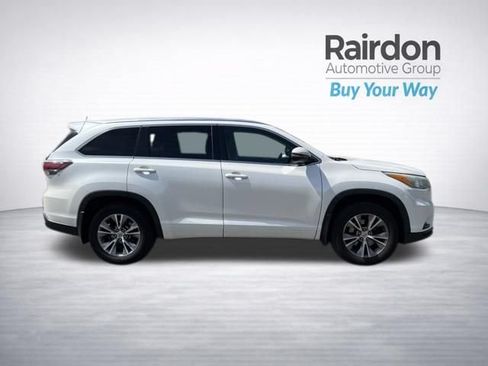 Used 2015 Toyota Highlander XLE AWD/4WD image 8