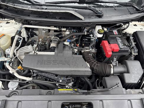 Used 2024 Nissan Rogue S image 28