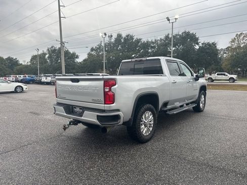 Used 2022 Chevrolet Silverado 2500 High Country w/ Z71 Off-Road Package image 5