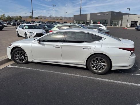 Used 2018 Lexus LS 500 F Sport image 2