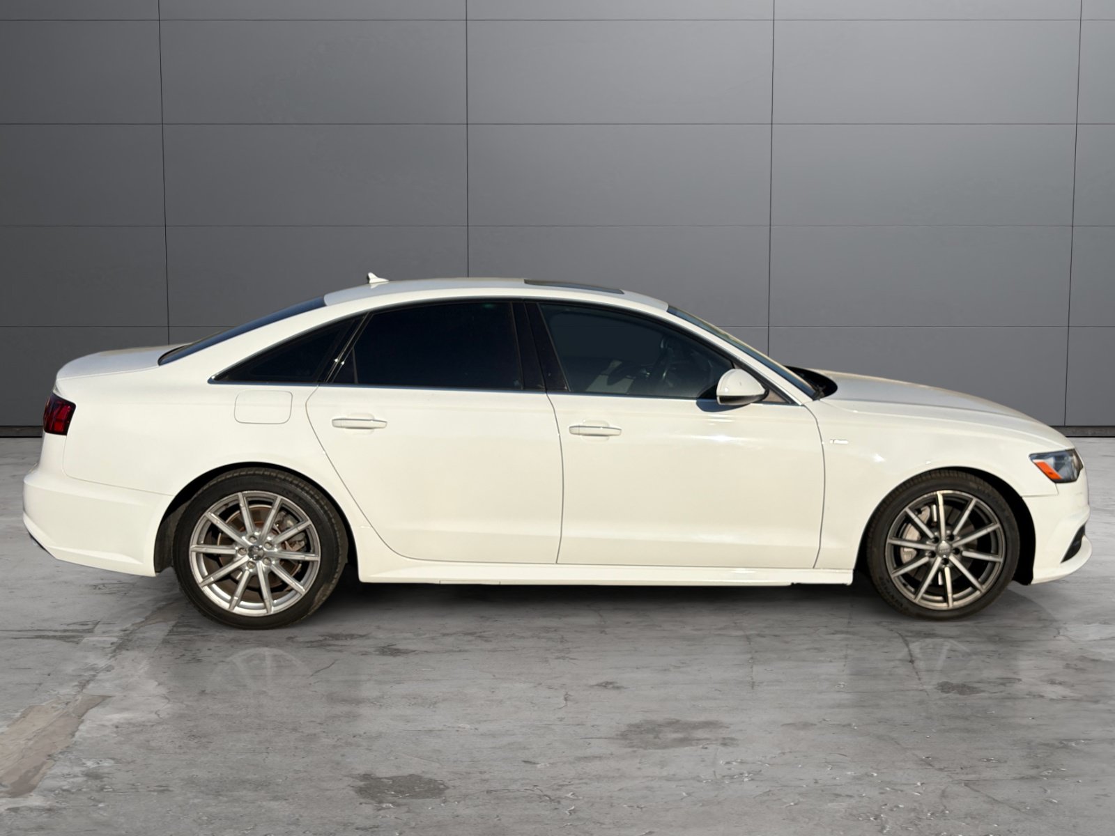 Used 2018 Audi A6 2.0T Premium w/ 19" Sport Package FWD image 6
