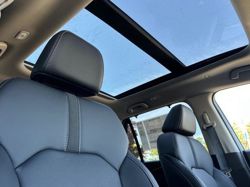 New 2025 Honda Pilot Touring image 20