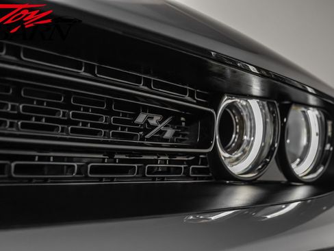 Used 2023 Dodge Challenger R/T w/ Blacktop Package image 10