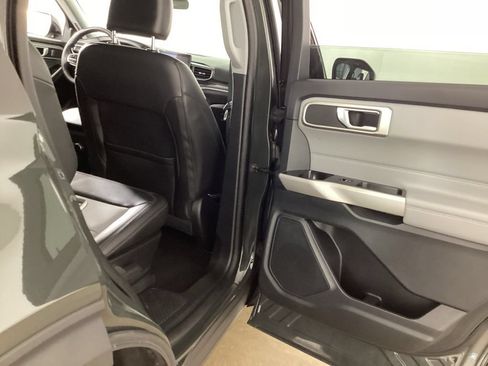 Used 2024 Ford Explorer XLT w/ Equipment Group 202A AWD/4WD image 26