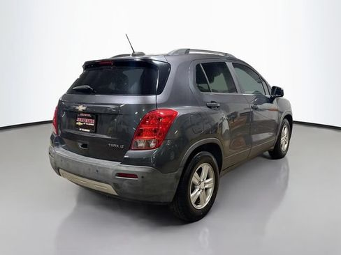 Used 2016 Chevrolet Trax LT w/ LT Convenience Package FWD image 6