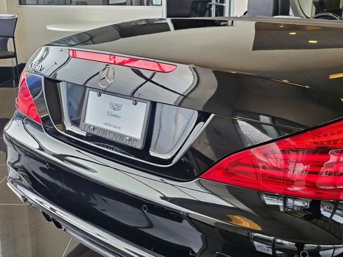 Used 2019 Mercedes-Benz SL 550 image 16