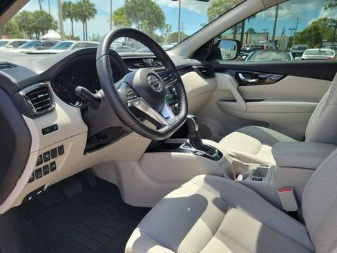 Certified 2022 Nissan Rogue Sport SL AWD/4WD image 22