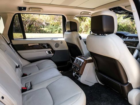 Used 2019 Land Rover Range Rover Long Wheelbase Supercharged image 35