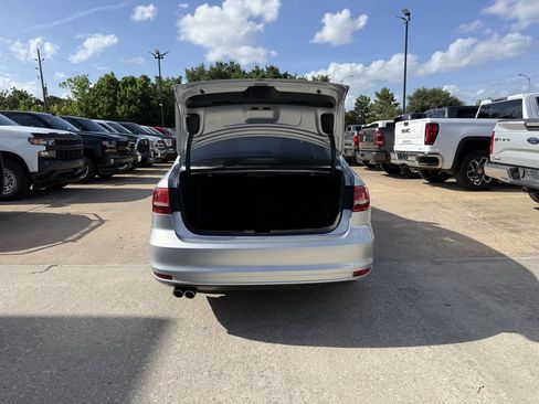 Used 2015 Volkswagen Jetta TDI SEL FWD image 38