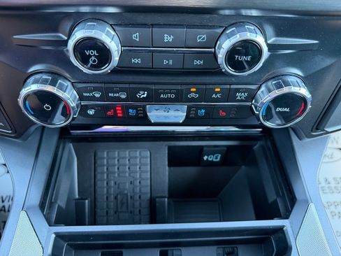 Used 2024 Ford F350 Lariat w/ Black Appearance Package AWD/4WD image 20