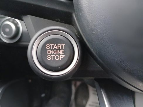 Used 2022 Alfa Romeo Giulia Sprint image 19