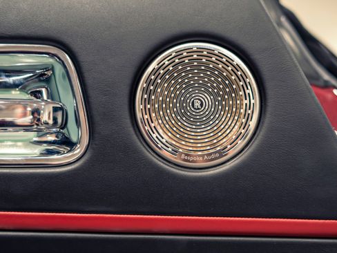 Used 2019 Rolls-Royce Dawn image 10