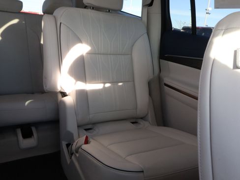 New 2026 Buick Enclave Avenir w/ Super Cruise Package image 12