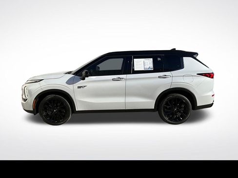 Used 2025 Mitsubishi Outlander SEL Black Edition AWD/4WD image 14